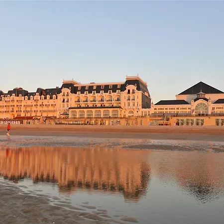 Lumineux Avec 2 Balcons A 600m De La - Fr-1-788-78 *